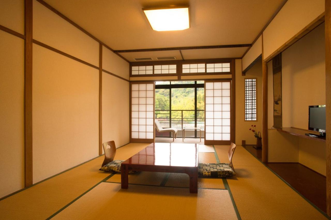 Hanayashiki Ukifune-En Удзи Экстерьер фото